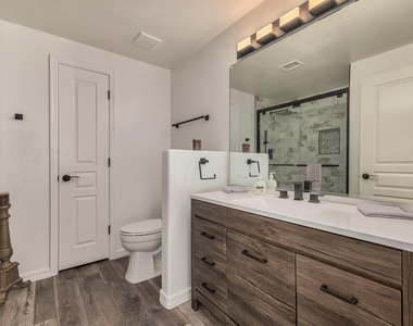 15221 N Clubgate Drive - Photo Thumbnail 15