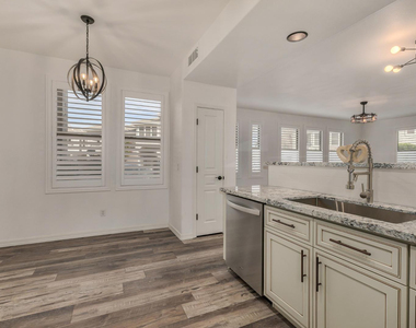 15221 N Clubgate Drive - Photo Thumbnail 30