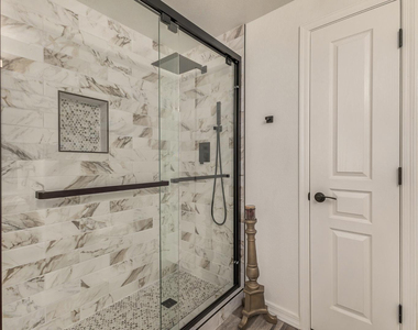 15221 N Clubgate Drive - Photo Thumbnail 55