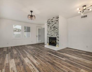 15221 N Clubgate Drive - Photo Thumbnail 3