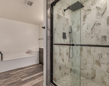 15221 N Clubgate Drive - Photo Thumbnail 20