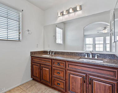 3771 E Kristal Way - Photo Thumbnail 40