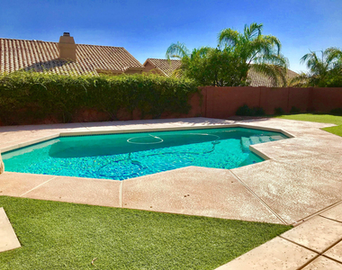 9405 E Quarry Trail - Photo Thumbnail 13