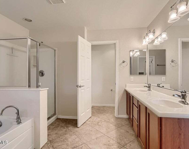 2039 W Kathleen Road - Photo Thumbnail 19