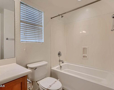 2039 W Kathleen Road - Photo Thumbnail 23