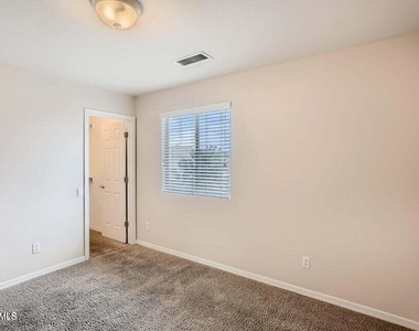 2039 W Kathleen Road - Photo Thumbnail 21