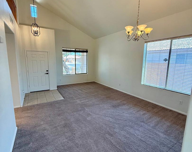 4319 W Darrel Road - Photo Thumbnail 3
