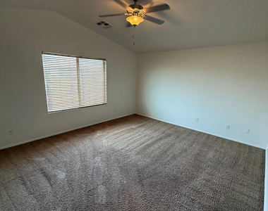 4319 W Darrel Road - Photo Thumbnail 12