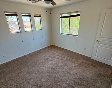 4319 W Darrel Road - Photo Thumbnail 14