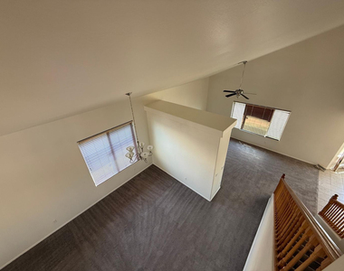 4319 W Darrel Road - Photo Thumbnail 15