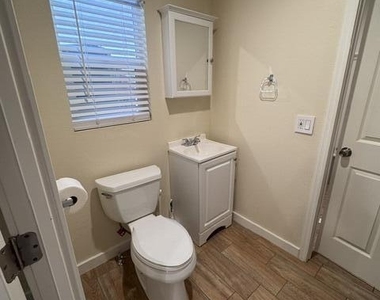 25424 S Wyoming Avenue - Photo Thumbnail 12