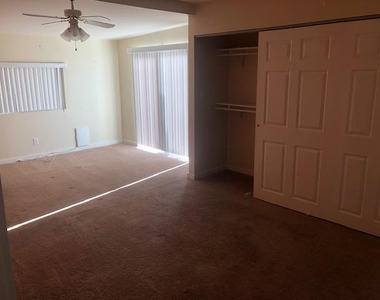 25424 S Wyoming Avenue - Photo Thumbnail 5