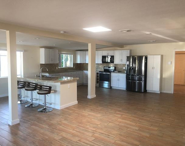 25424 S Wyoming Avenue - Photo Thumbnail 2