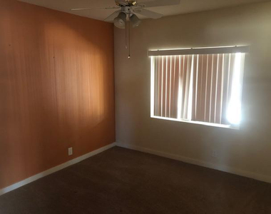 25424 S Wyoming Avenue - Photo Thumbnail 8