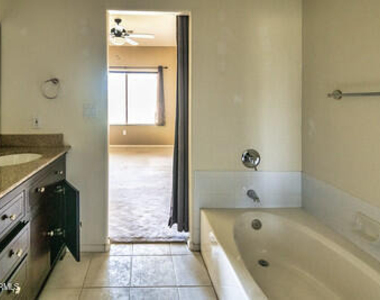 7401 W Arrowhead Clubhouse - Photo Thumbnail 39