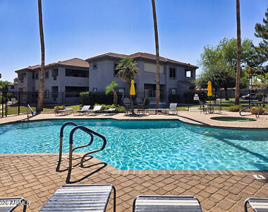 7401 W Arrowhead Clubhouse - Photo Thumbnail 46