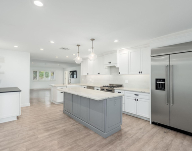 6709 E Monterosa Street - Photo Thumbnail 9