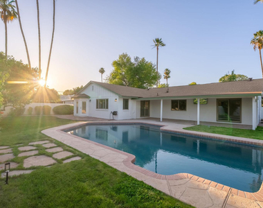 6709 E Monterosa Street - Photo Thumbnail 4