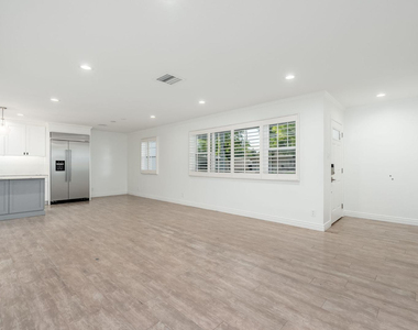 6709 E Monterosa Street - Photo Thumbnail 5