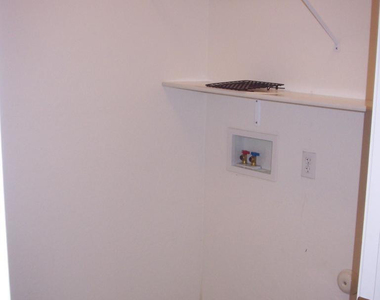 10945 W Loma Lane - Photo Thumbnail 12