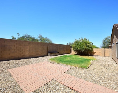 10945 W Loma Lane - Photo Thumbnail 26
