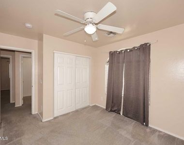 10945 W Loma Lane - Photo Thumbnail 19