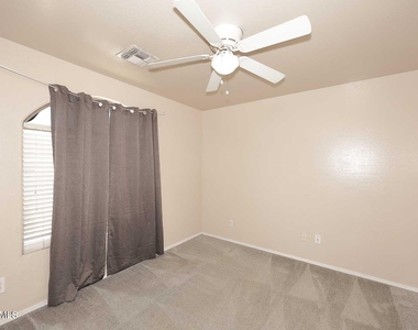 10945 W Loma Lane - Photo Thumbnail 18