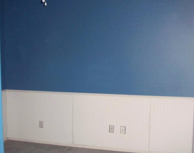 10945 W Loma Lane - Photo Thumbnail 9