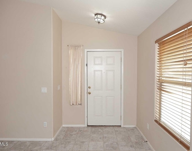 10945 W Loma Lane - Photo Thumbnail 31