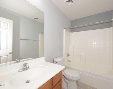 10945 W Loma Lane - Photo Thumbnail 20