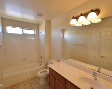 3995 E Trigger Way - Photo Thumbnail 16