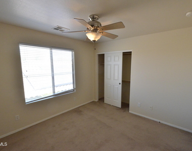 3995 E Trigger Way - Photo Thumbnail 15