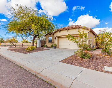 2624 W Beautiful Lane - Photo Thumbnail 1