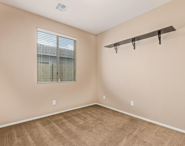 2624 W Beautiful Lane - Photo Thumbnail 14