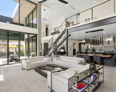 10019 N 57th Street - Photo Thumbnail 1