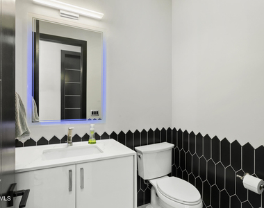 10019 N 57th Street - Photo Thumbnail 49