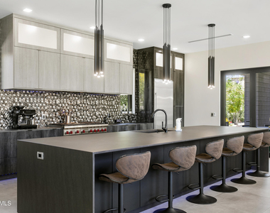 10019 N 57th Street - Photo Thumbnail 20