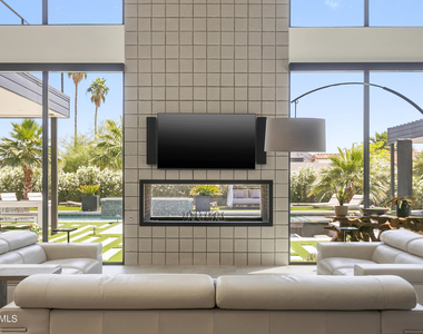 10019 N 57th Street - Photo Thumbnail 14