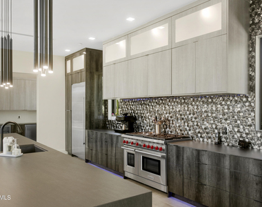 10019 N 57th Street - Photo Thumbnail 21