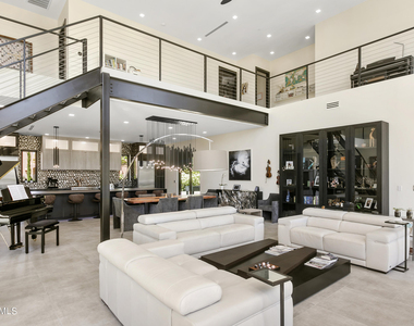 10019 N 57th Street - Photo Thumbnail 16