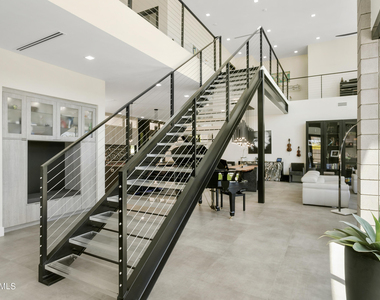 10019 N 57th Street - Photo Thumbnail 11