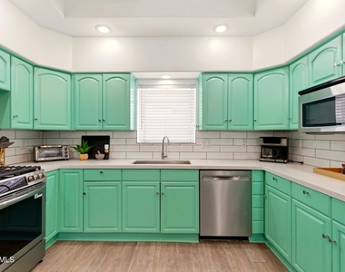 8140 E Pine Drive - Photo Thumbnail 11