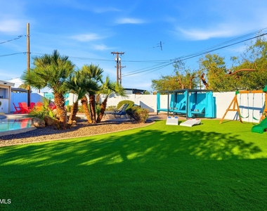 8140 E Pine Drive - Photo Thumbnail 19