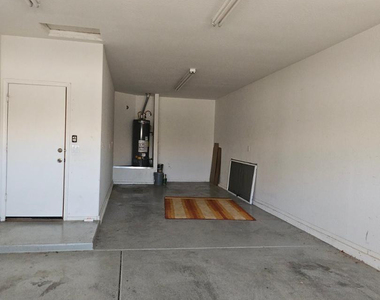 18515 W Caribbean Lane - Photo Thumbnail 26