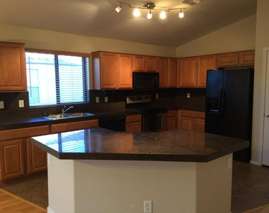 510 E Kent Avenue - Photo Thumbnail 10