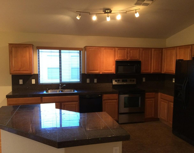 510 E Kent Avenue - Photo Thumbnail 12