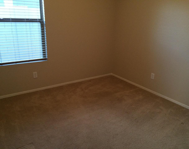 510 E Kent Avenue - Photo Thumbnail 19