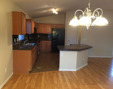 510 E Kent Avenue - Photo Thumbnail 11