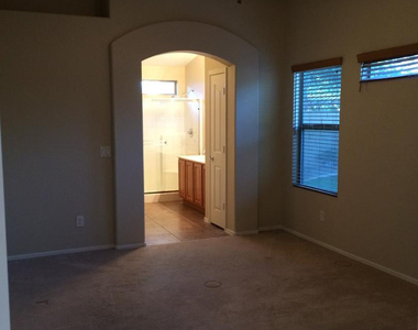 510 E Kent Avenue - Photo Thumbnail 13