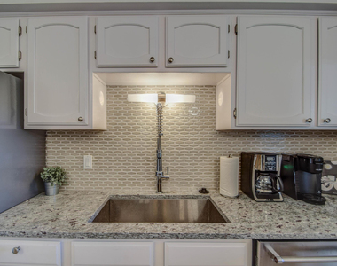 8420 E Keim Drive - Photo Thumbnail 17